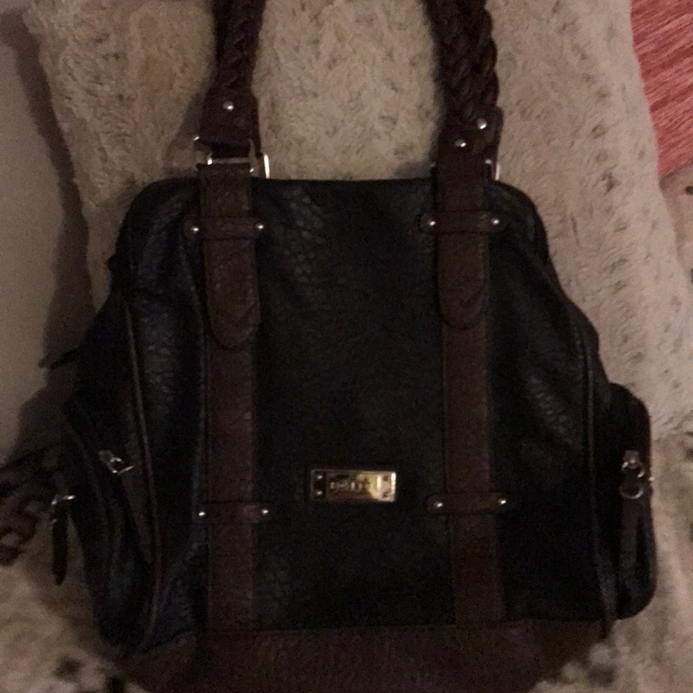 Hand bag
